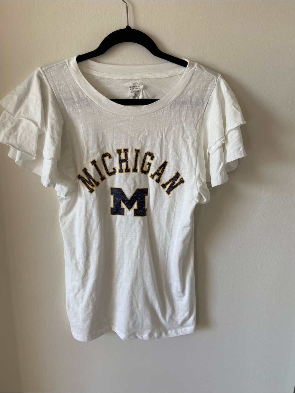 University of Michigan Women's White Ruffle Sleeve Tee